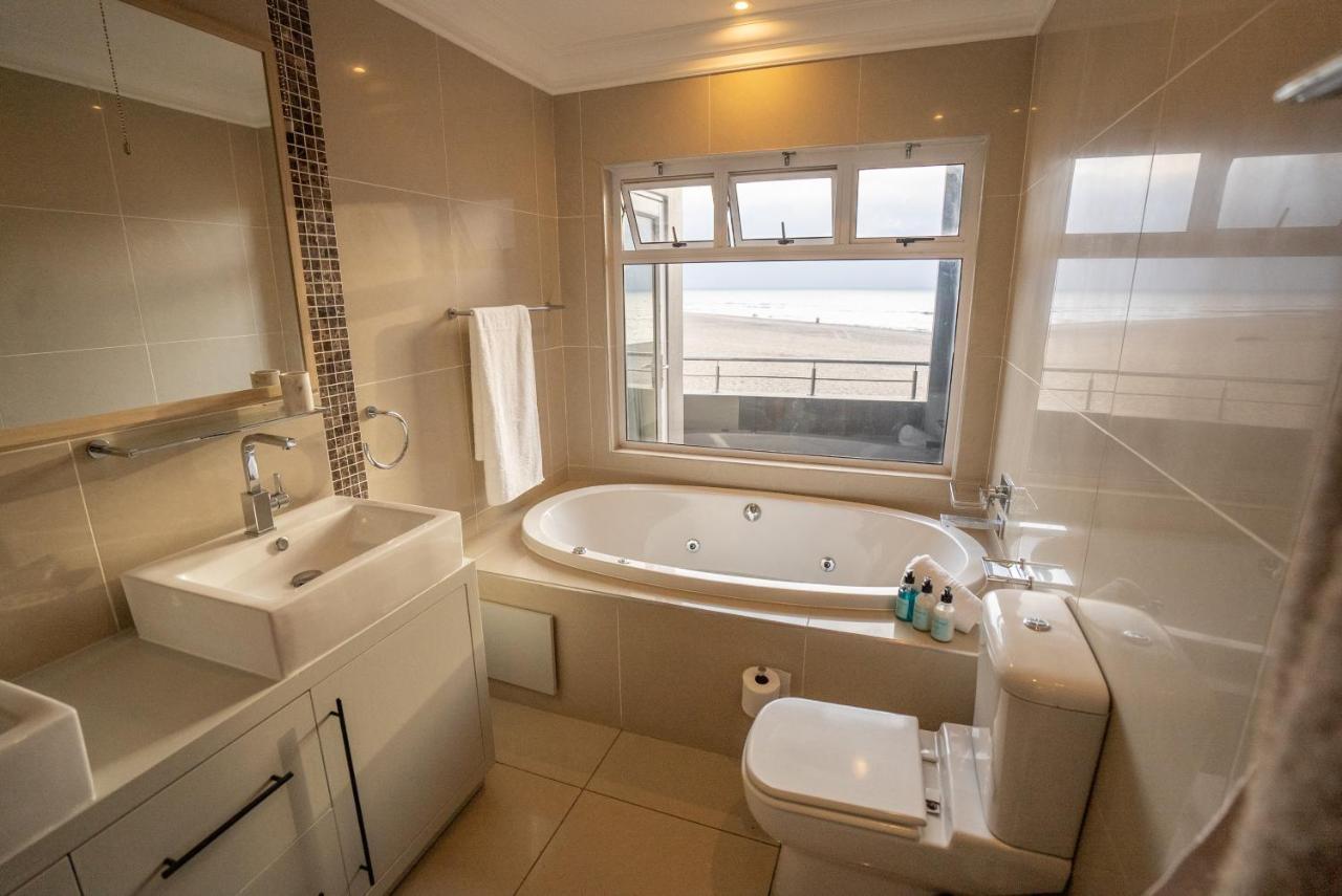 Deja Blue Beachfront Villa, Newly Renovated Langstrand Luaran gambar